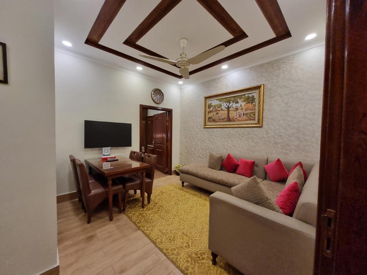 Hayyat Luxury Apartments Lahore Esterno foto