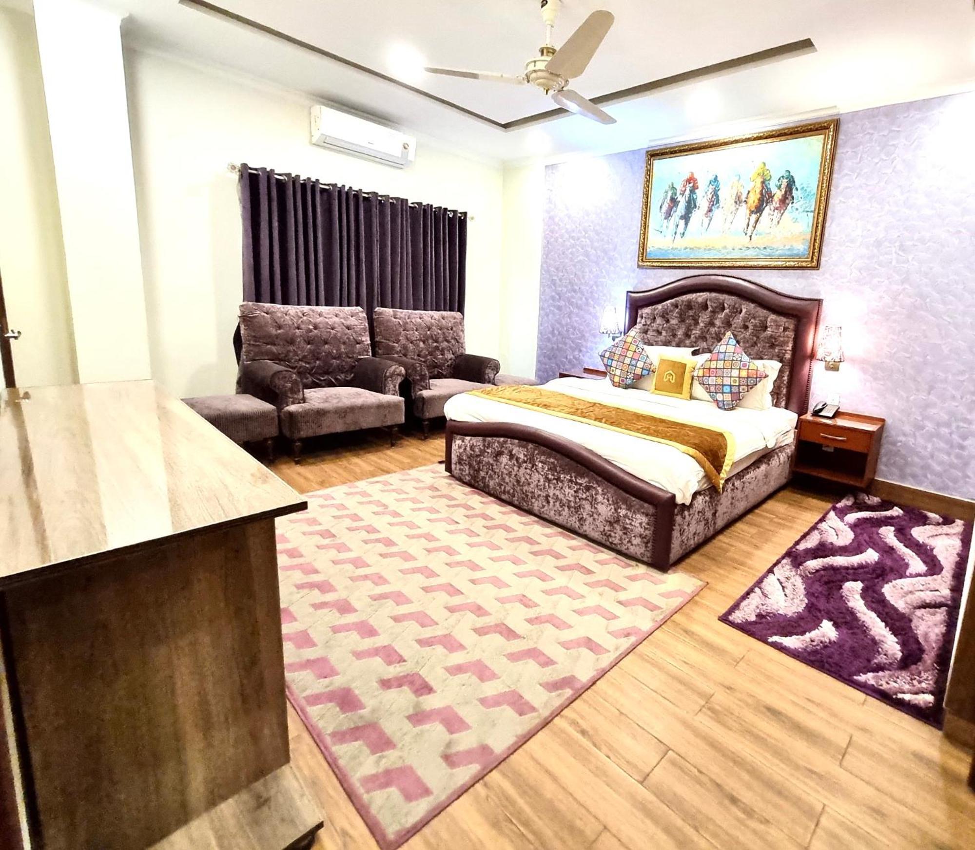 Hayyat Luxury Apartments Lahore Esterno foto